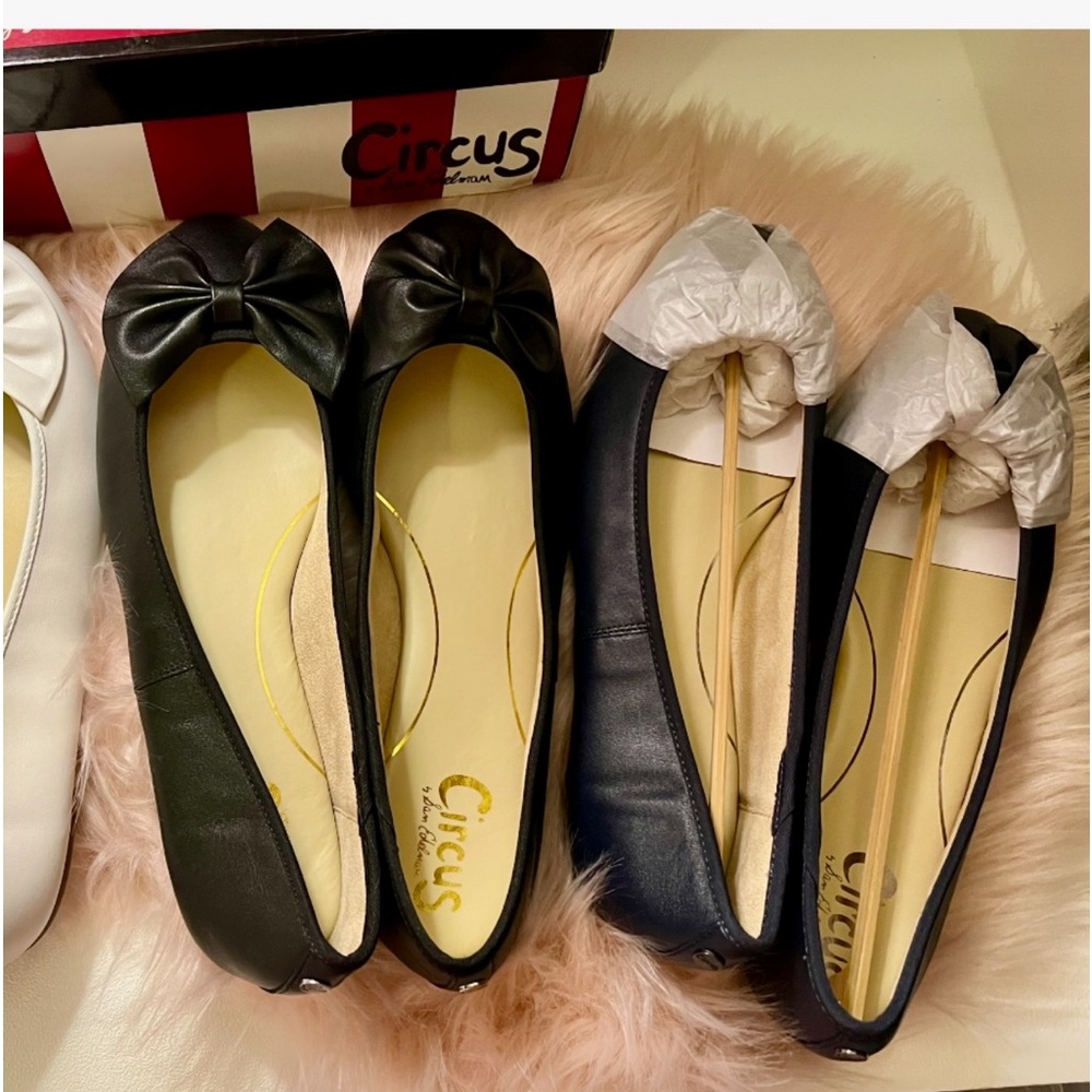 WOMENS 11 NEW IN BOX CIRCUS BY SAM EDELMAN NAVY , BLACK OR WHITE BOW FLATS